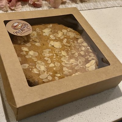 Almond Cake - Medium 