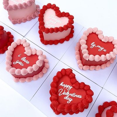 Valentines minis (DESIGNS & FLAVOR VARY)