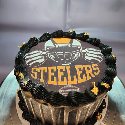Custom/Personalized Birthday Cake /8 inch 2 layer cake (Specify Flavor Of Cake/Frosting/Shape)
