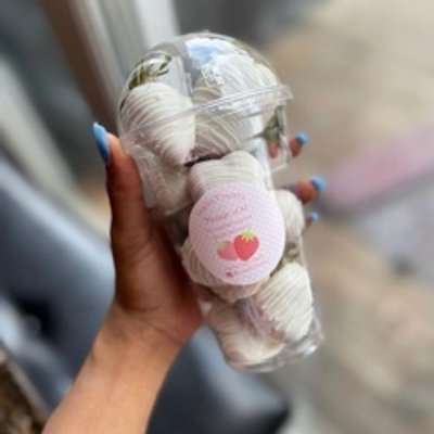 Chocolate Covered Strawberries To Go Cup