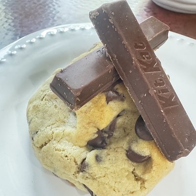 Kit Kat Cookie