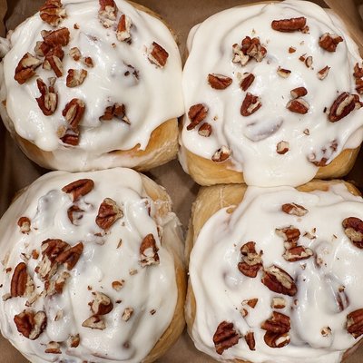 Pecan Cinnamon Rolls 4 Pack