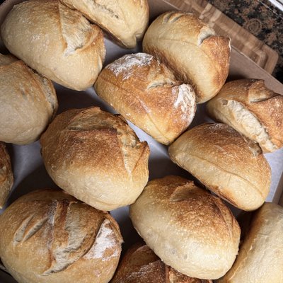 SOURDOUGH BREAD BOWLS 