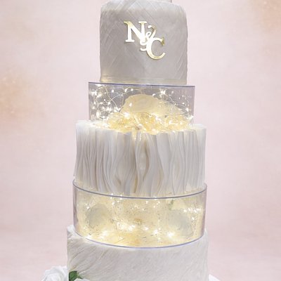 LUXURY WEDDING CAKE 60-70 Servings