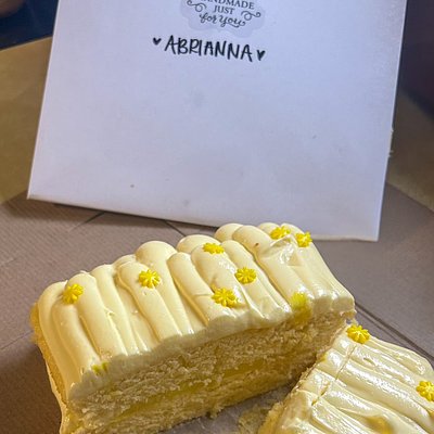 square 2 tier cake