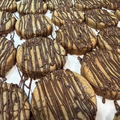 Dubai Chocolate Chip: 2.4 Oz Cookies 20 For $25
