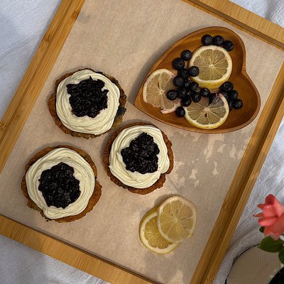 Lemon Blueberry Oatmeal Cream Pies 