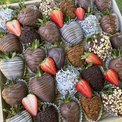 1 Dozen Chocolate Covered Strawberries 