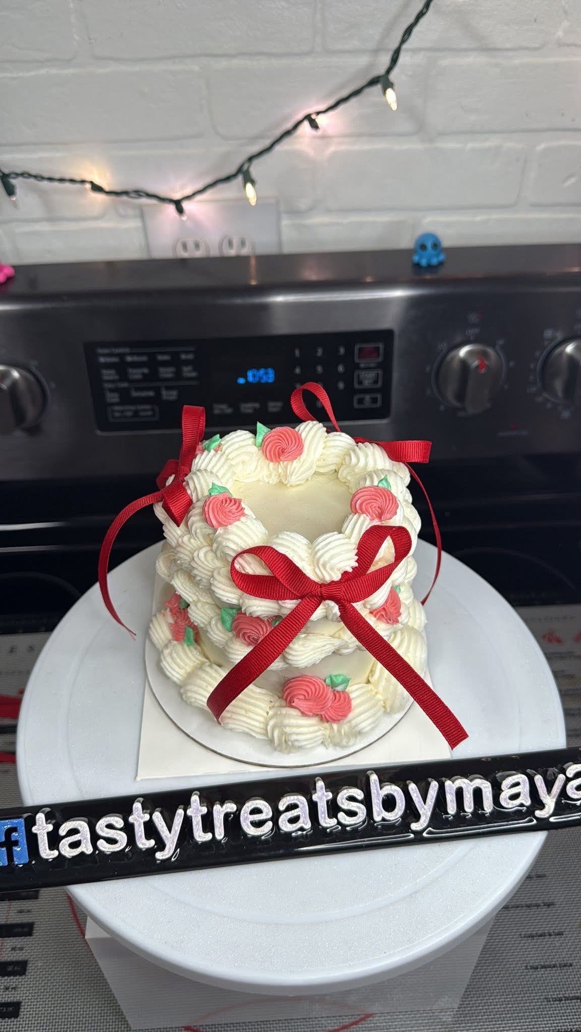4 inch custom cake 