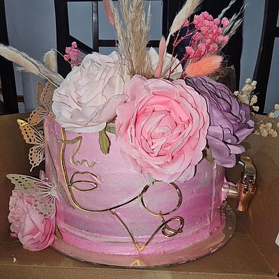Custom Cakes 