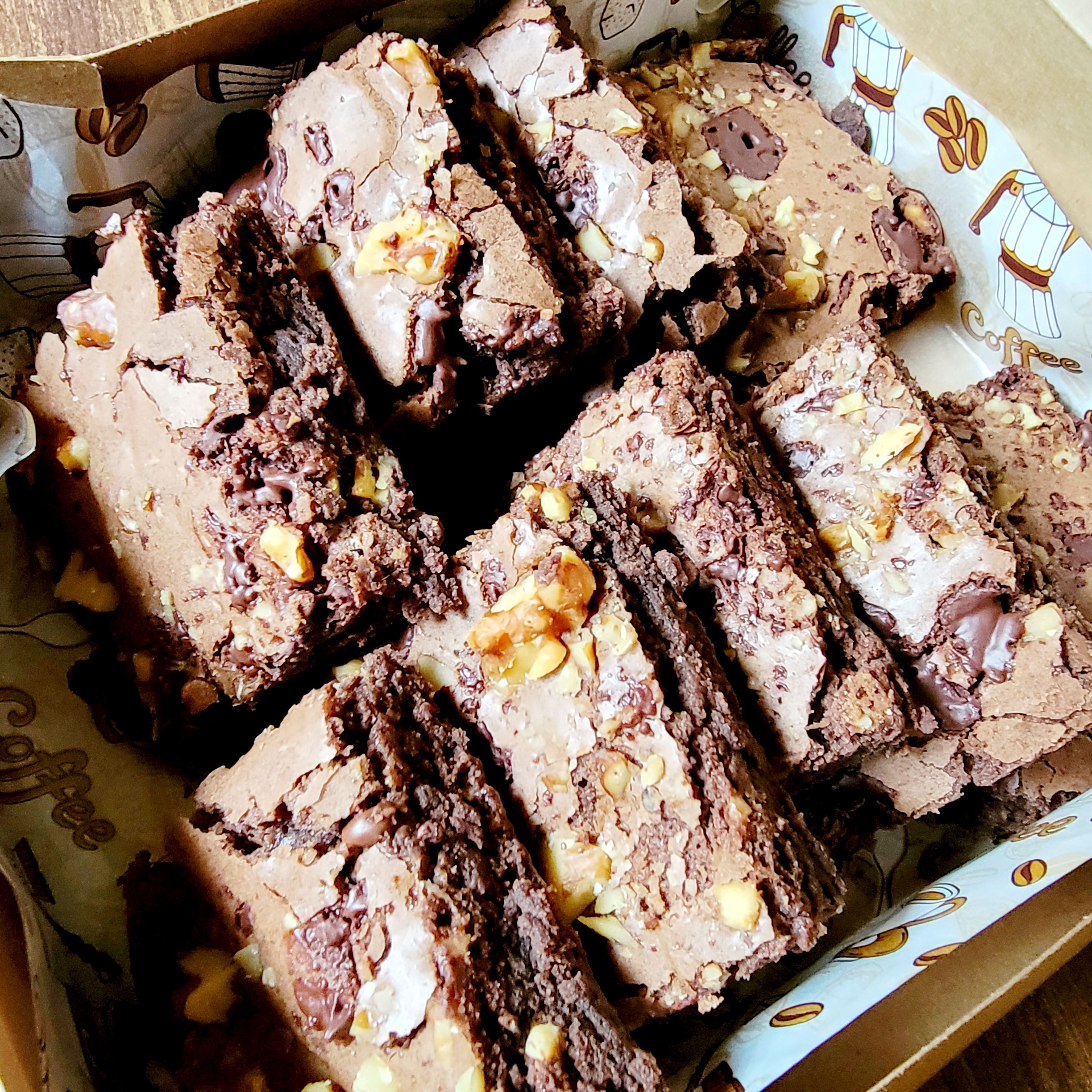 Fudgy Brownies W/ Walnuts