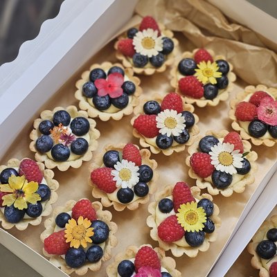 Fresh Fruit Tarts 
