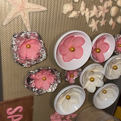 Gumpaste And Other Decorations