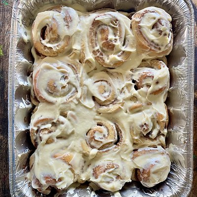 Sourdough Cinnamon Rolls (Tray Of 10 Rolls)