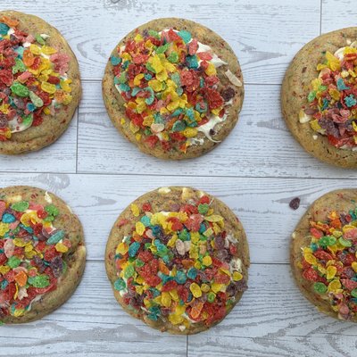 Cheese Cake Stuffed Fruity Pebbles Cookie