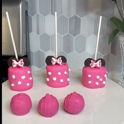 Minnie Mouse Chocolate Covered Marshmallows 