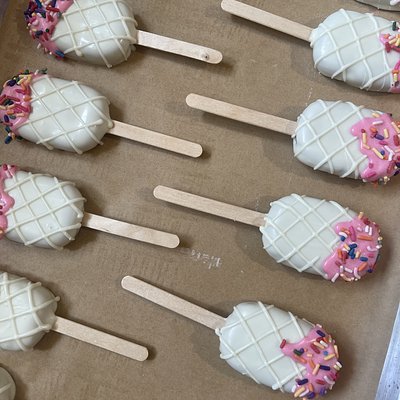 Cake Popsicles