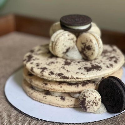 Macaron Cake