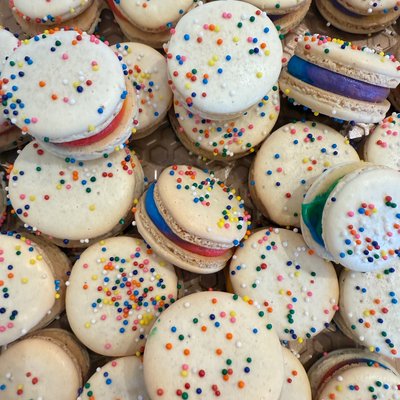 Vanilla Buttercream Macarons