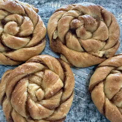 4-Pack Cinnamon Twists (UNFROSTED)