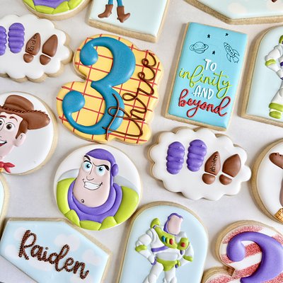Extravagent Decorated Sugar Cookies 