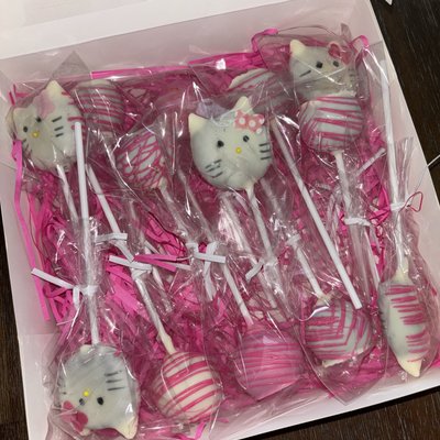 Cake Pops (One Dozen Minimum)