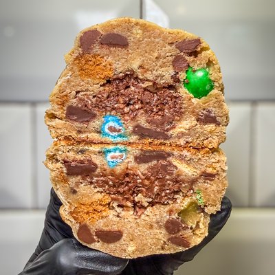 MEGA: Someone Got the Munchies 🤭