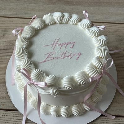 8 Inch Round Cake 