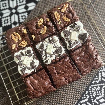 Chocolate Brownies With Toppings