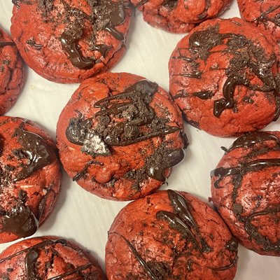 Red Velvet & Oreo Cookies  
