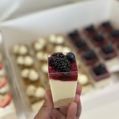 Red  berries Cheesecake Cups🫐