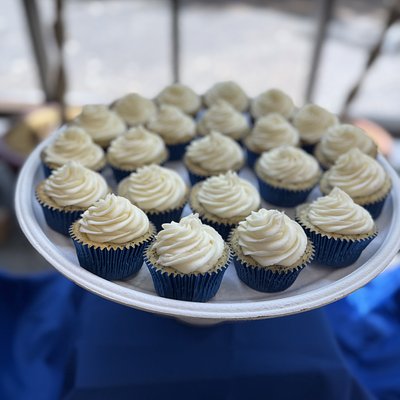 Almond Poppyseed With Almond Buttercream (12ct)