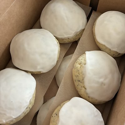 Sourdough Lemon Poppyseed Cookies (with glaze)
