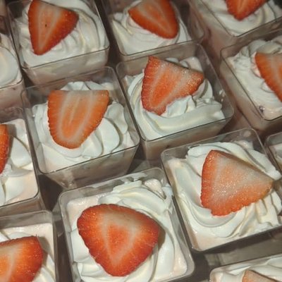 Fresas Con Crema Cups 5oz