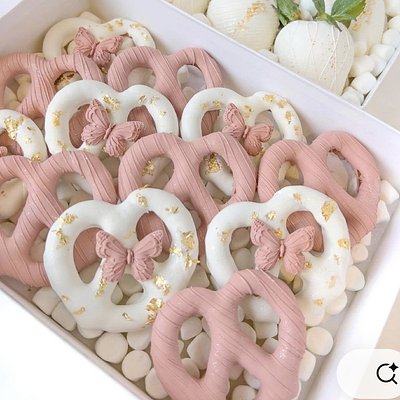 Chocolate Covered Pretzels 