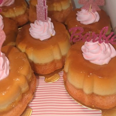 Mini Chocoflan Or Mini FresaFlan