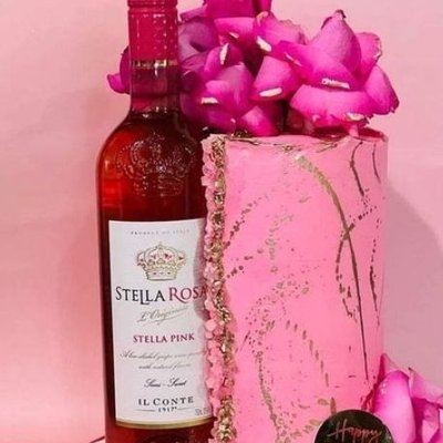 Stella Rose Cake