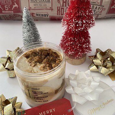 (Non) Egg Nog Cheesecake with Gingerbread cookies