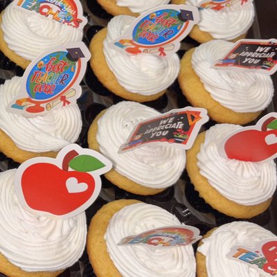 Vanilla Cupcakes 