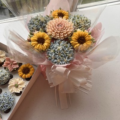 7 count cupcake bouquet 