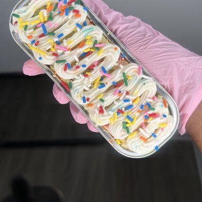 Confetti mini cake