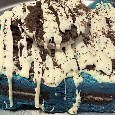 Blue Velvet Oreo Brownie 