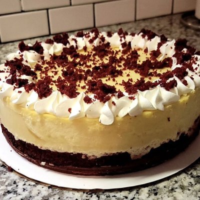 Red Velvet Cheesecake 9in