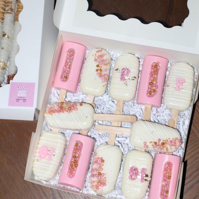 Cakesicles
