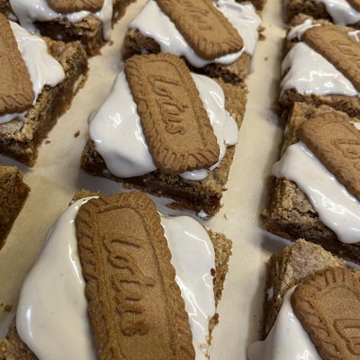Cookie Butter Blondie Squares 