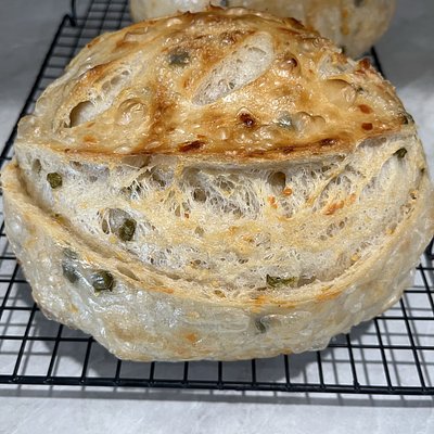 Cheddar Jalapeño Sourdough Bread 
