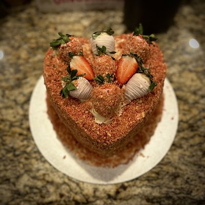 8 Inch Specialty Cake