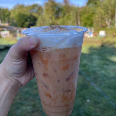 24oz Iced Caramel Chai Cider With Cloud Top