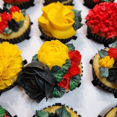 150 Floral Cupcakes