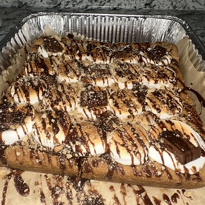 S’mores Cookie Cake